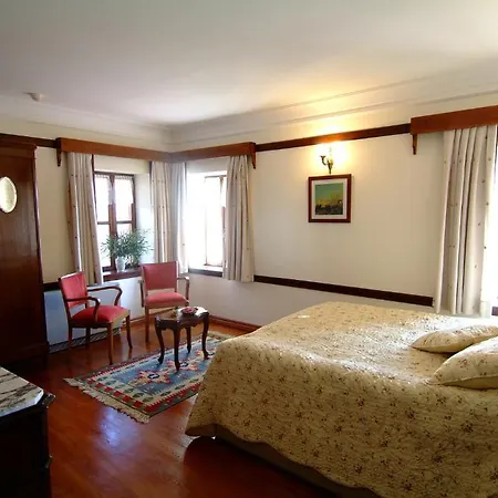 알틴 체스멜리 코낙 Altınoluk