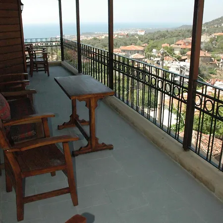 알틴 체스멜리 코낙 호텔 3*